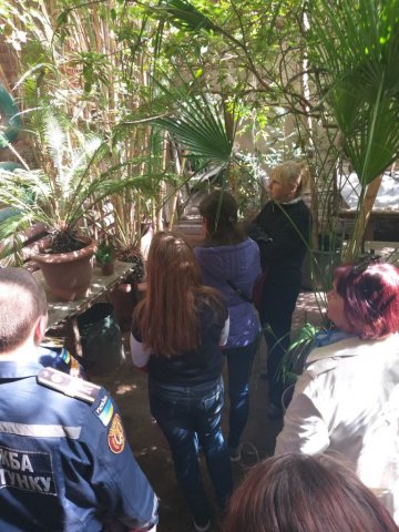 Заняття в оранжерейному комплексі Ботанічного саду 1